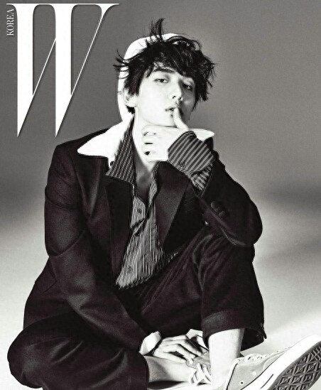 太撩人！快看WuliEXO边伯贤酷帅照片大集锦！