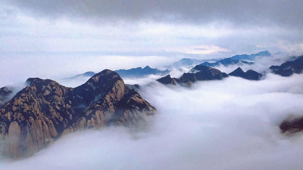 华山古称“西岳”，雅称“太华山”