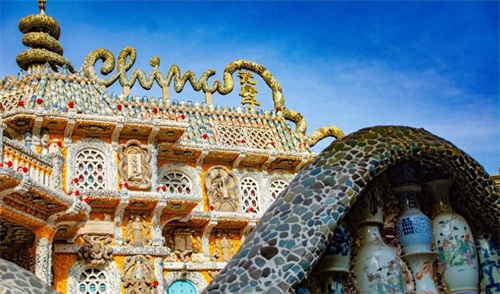 瓷房子由张连志亲自设计，被称为一座价值连城“中国古瓷博物馆”