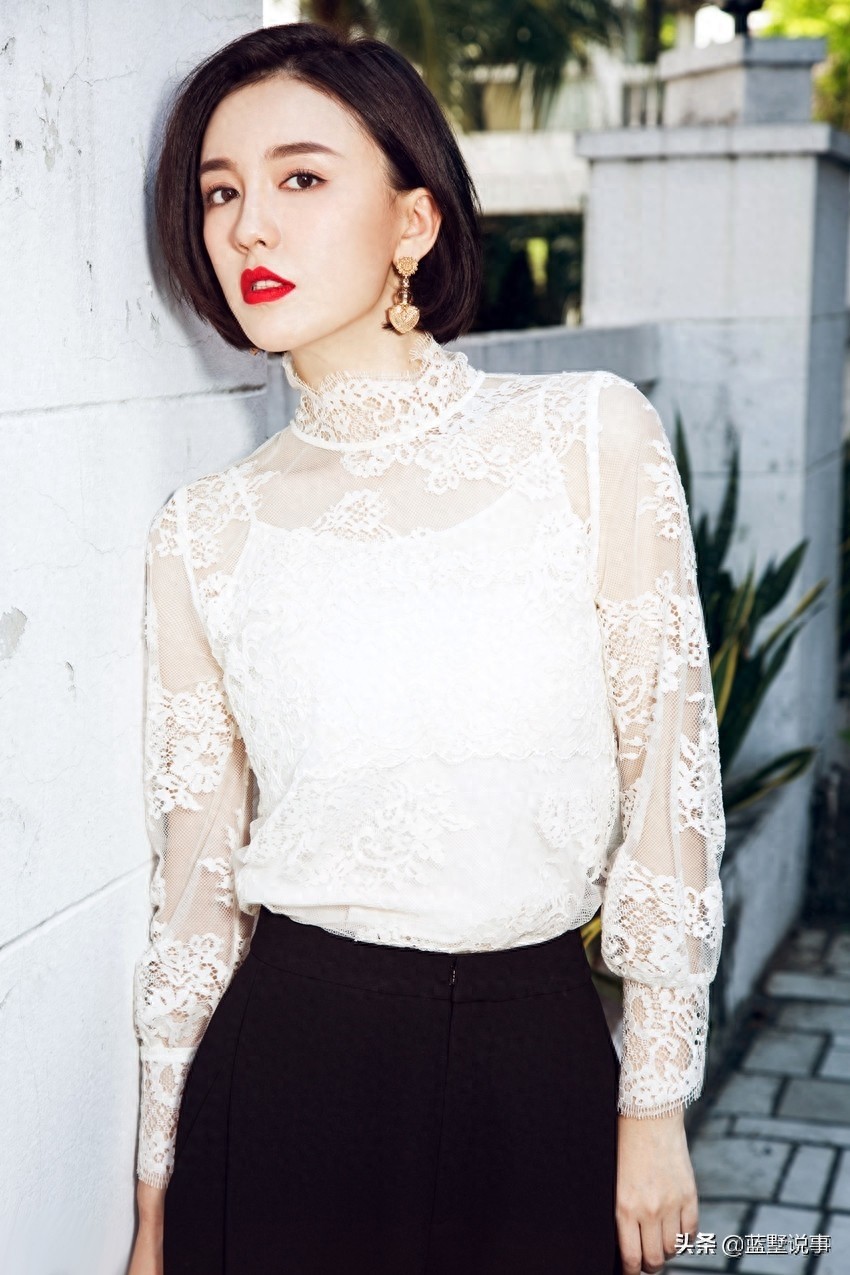 吕佳容，更撩人的是红唇