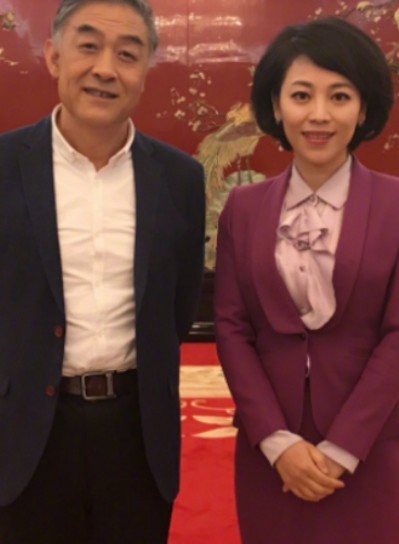 央视主持人劳春燕