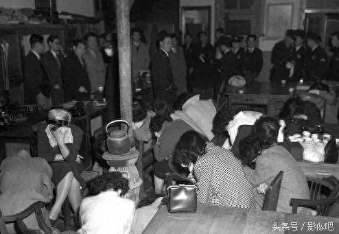 50年代，日本警察“扫黄”