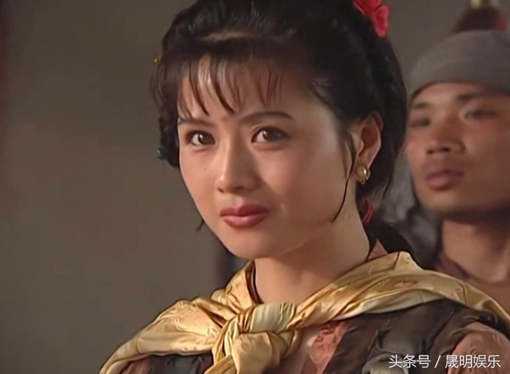 张春燕饰演的庞秋霞除英雄气外还多了一丝柔情羞昵之态