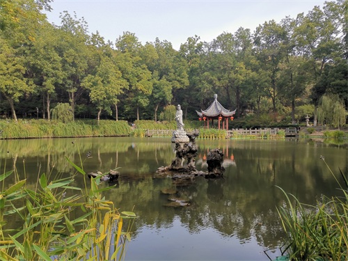 中国四大名刹之一：南京栖霞寺