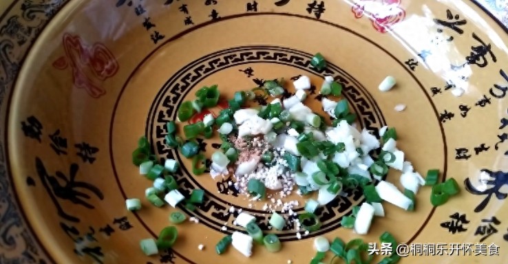 最适合懒人做的一道快手热汤面，10分钟搞定早餐，先收藏了