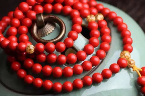 朱砂的功效与作用佩戴禁忌，带朱砂的讲究和忌讳 