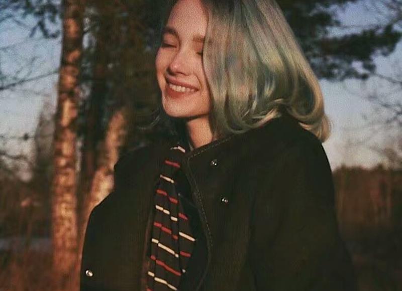 情诗表白( 情诗表白：浪漫之夜的深情告白)