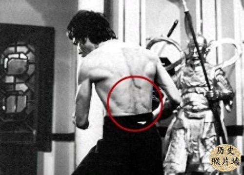 一组李小龙训练旧照，告诉你他为什么这么厉害！图九正在电击训练