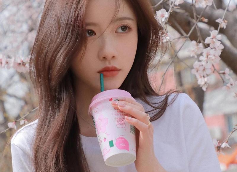 害怕失去你却先离开，选择离开不是因为不爱了！