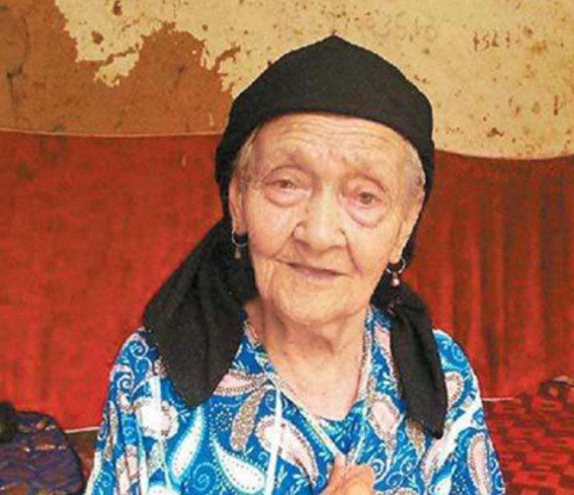 中国最长寿老人,生于光绪年间六世同堂,像个老小孩还爱唱情歌