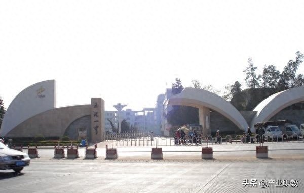 上线率100%,居全市第二!云南玉溪这几所重点高中,你知道哪些?