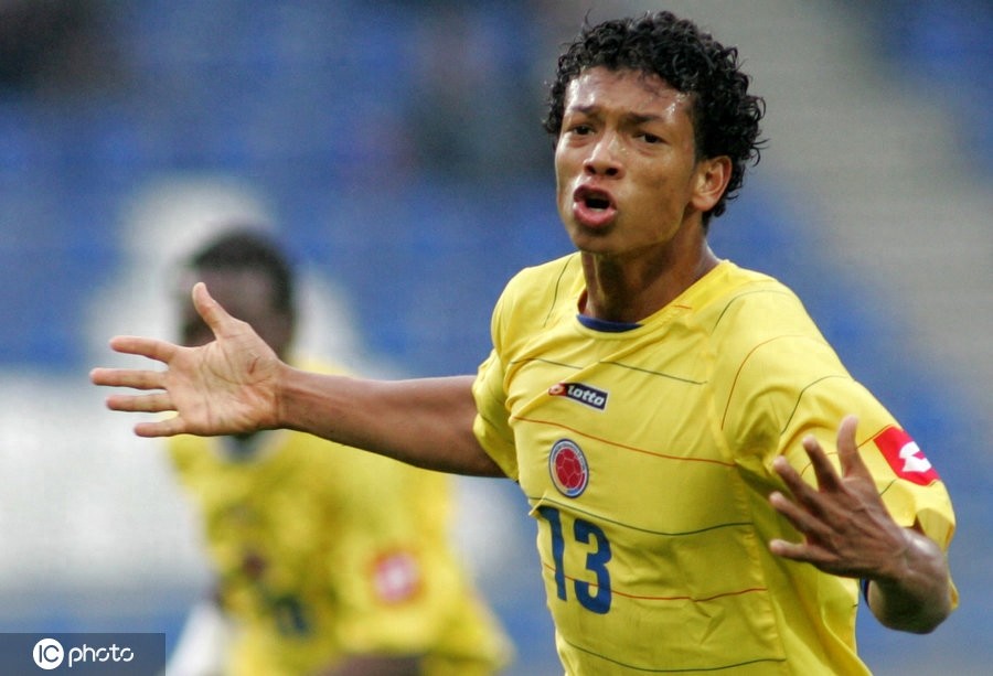 长发飘飘的佩莱你见过吗？带你看现役中超外援的世青赛旧照