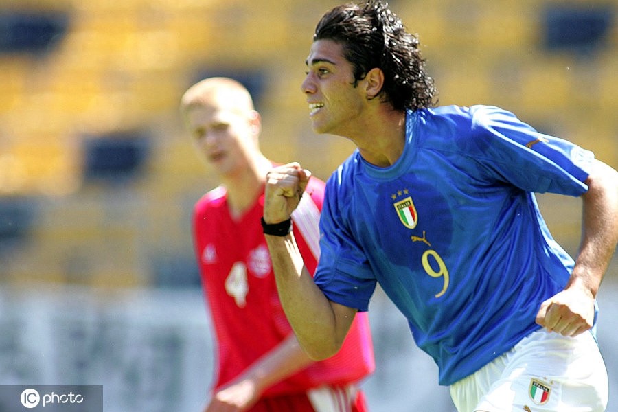 长发飘飘的佩莱你见过吗？带你看现役中超外援的世青赛旧照